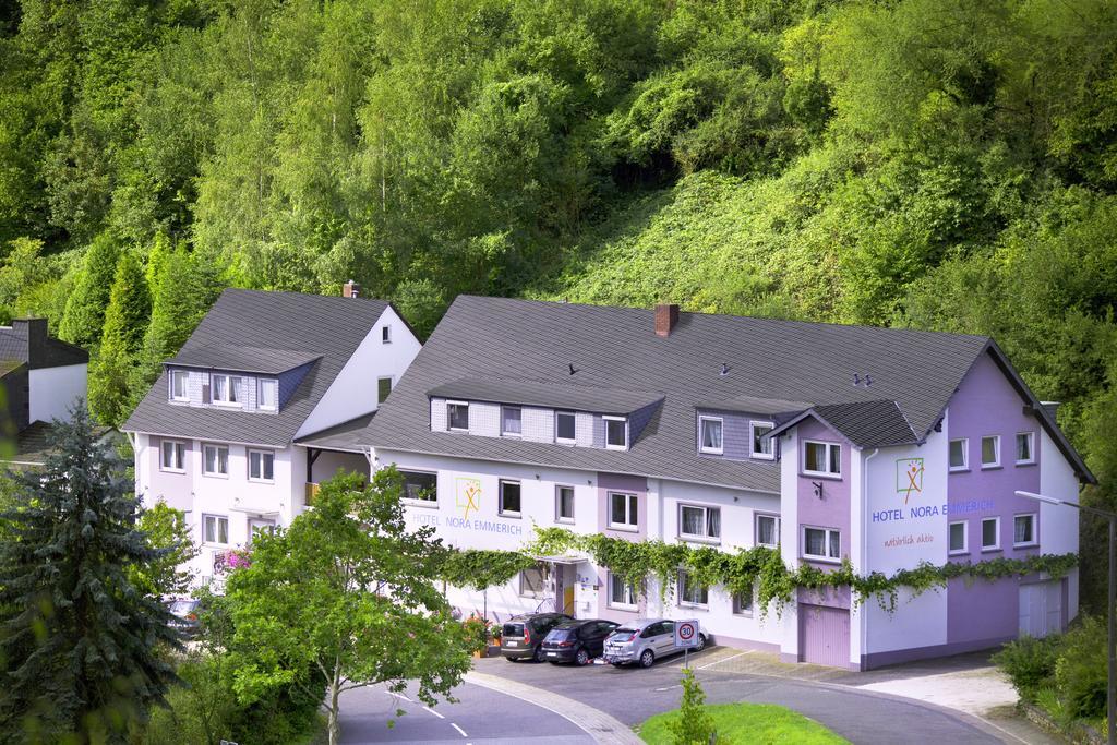 Hotel Emmerich Виннинген Экстерьер фото